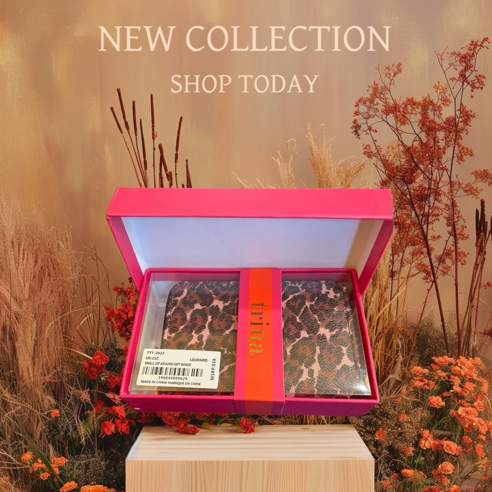 Trina Turk Small Zip Around Wallet NWT - Picture 1 of 7